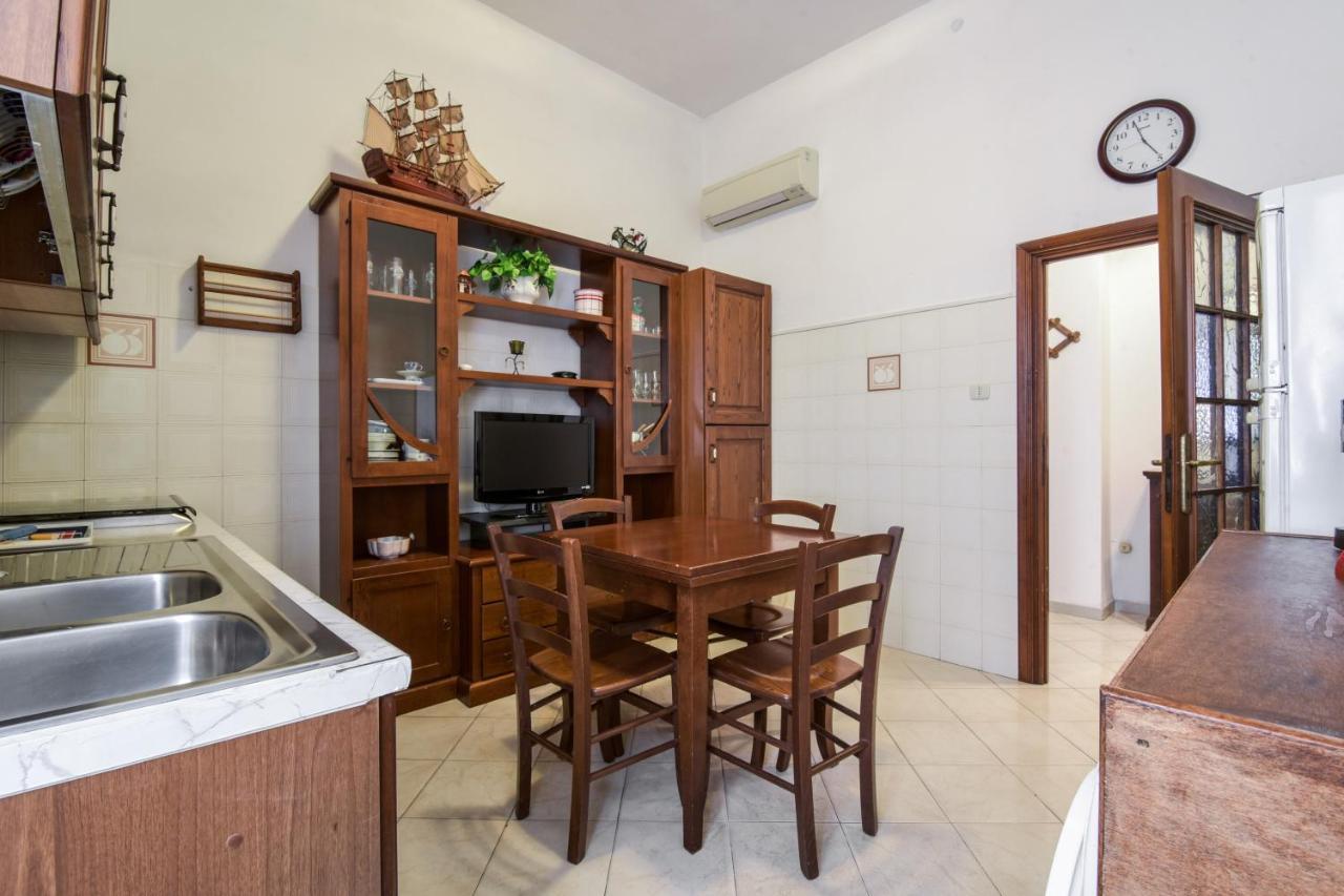 Elegant Apartment With Sea View In Porto Santo Stefano 89 M² Eksteriør bilde
