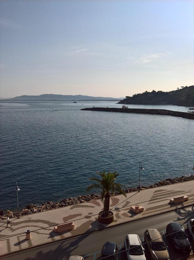 Elegant Apartment With Sea View In Porto Santo Stefano 89 M² Eksteriør bilde