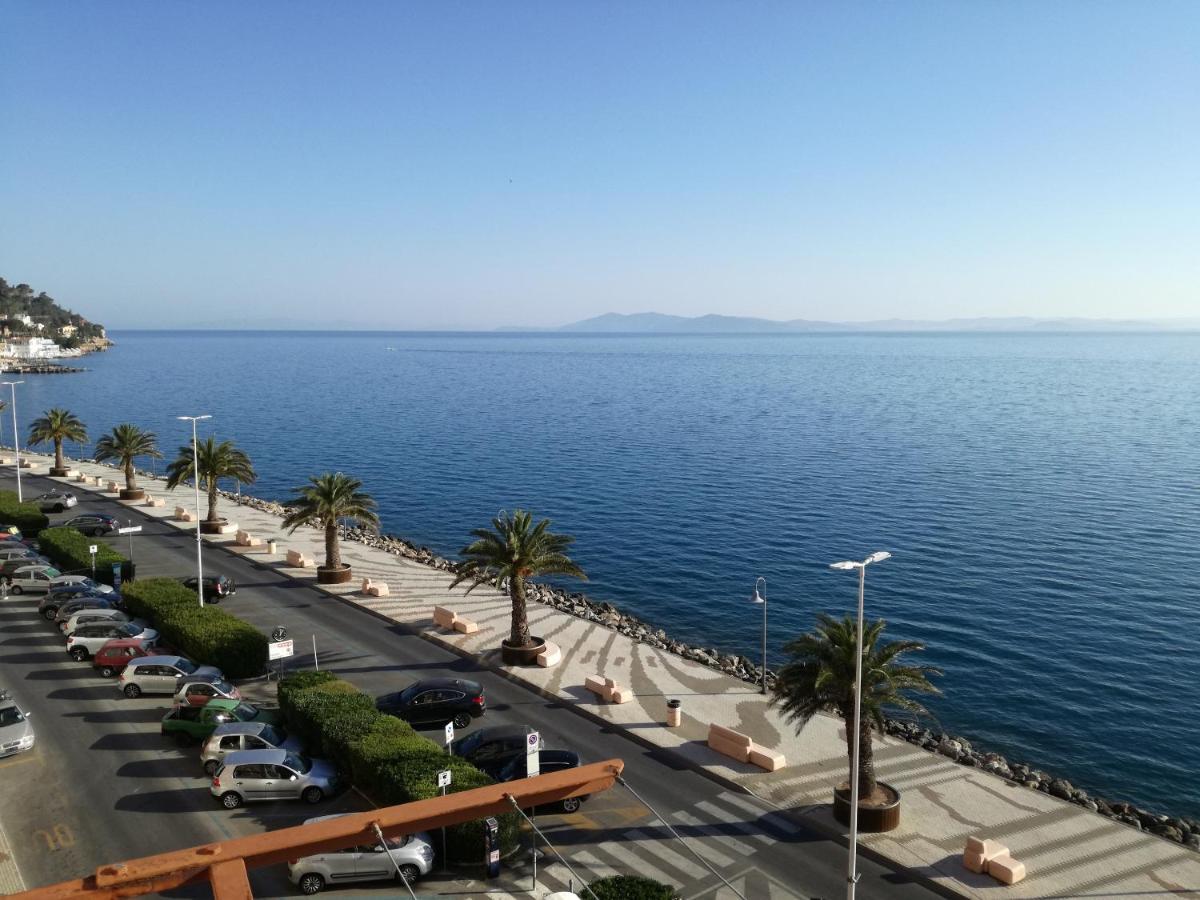 Elegant Apartment With Sea View In Porto Santo Stefano 89 M² Eksteriør bilde